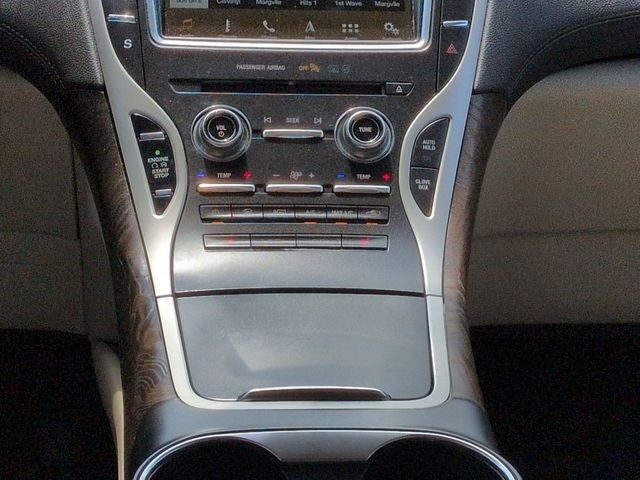 2019 Lincoln Nautilus Select