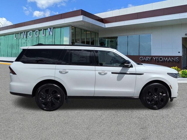 2027 Lincoln Navigator Reserve