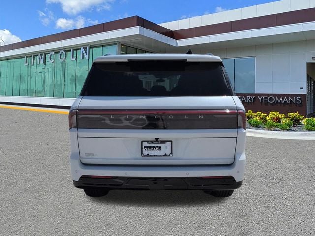2027 Lincoln Navigator Reserve