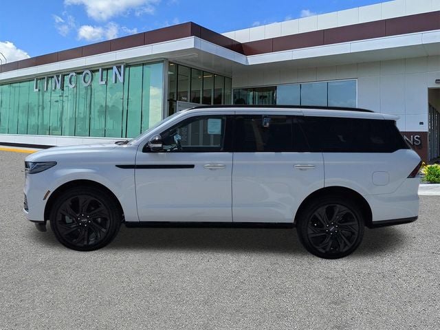2027 Lincoln Navigator Reserve