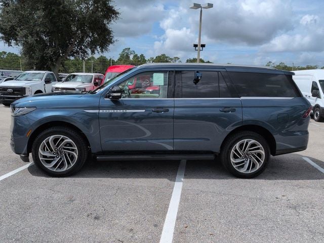 2027 Lincoln Navigator Premiere