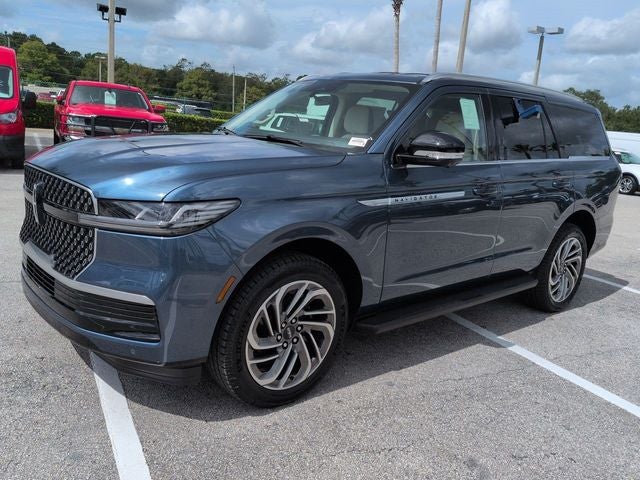 2027 Lincoln Navigator Premiere
