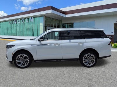 2027 Lincoln Navigator Premiere