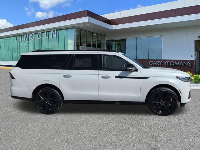 2027 Lincoln Navigator Reserve