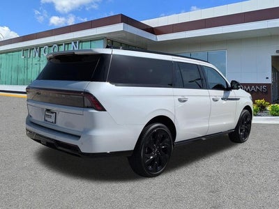 2027 Lincoln Navigator Reserve