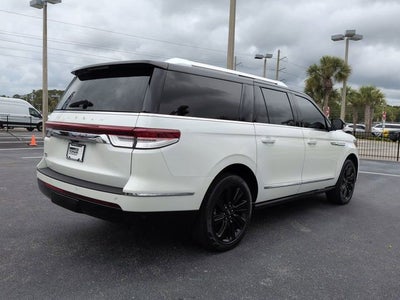 2022 Lincoln Navigator L Reserve