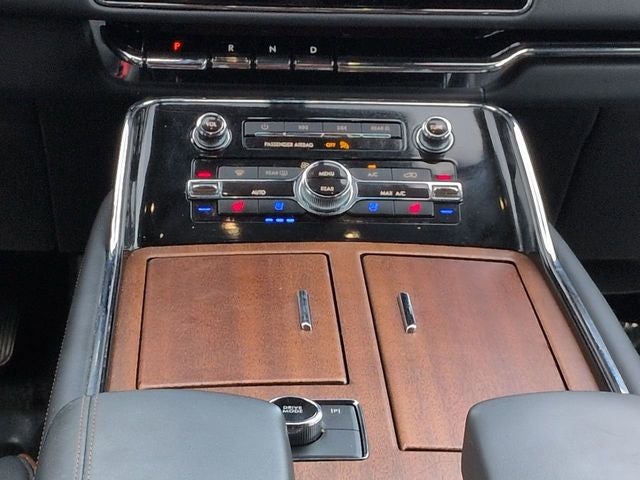 2023 Lincoln Navigator L Black Label