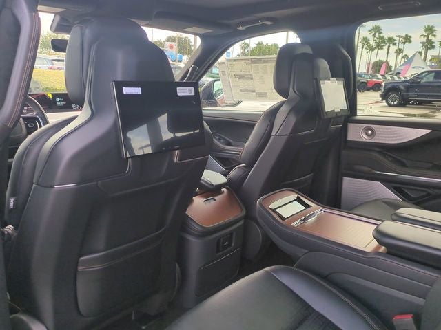 2025 Lincoln Navigator Black Label