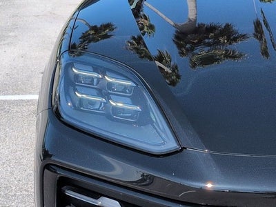 2024 Porsche Cayenne Coupe Base