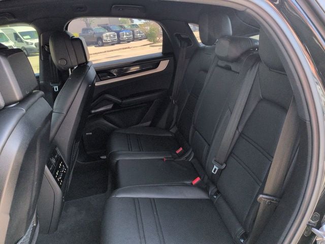2024 Porsche Cayenne Coupe Base