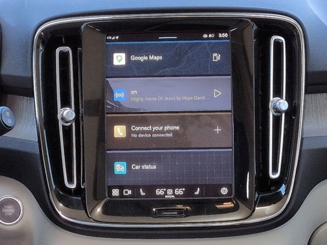 2023 Volvo XC40 B5 Plus Bright Theme