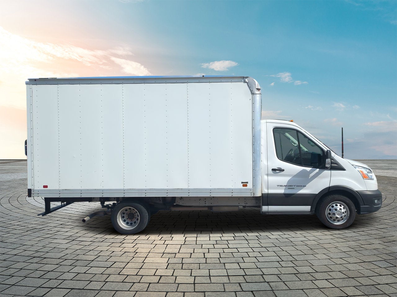 2022 Ford Transit Cutaway T-350 RWD DRW 156" WB 11000 GVWR