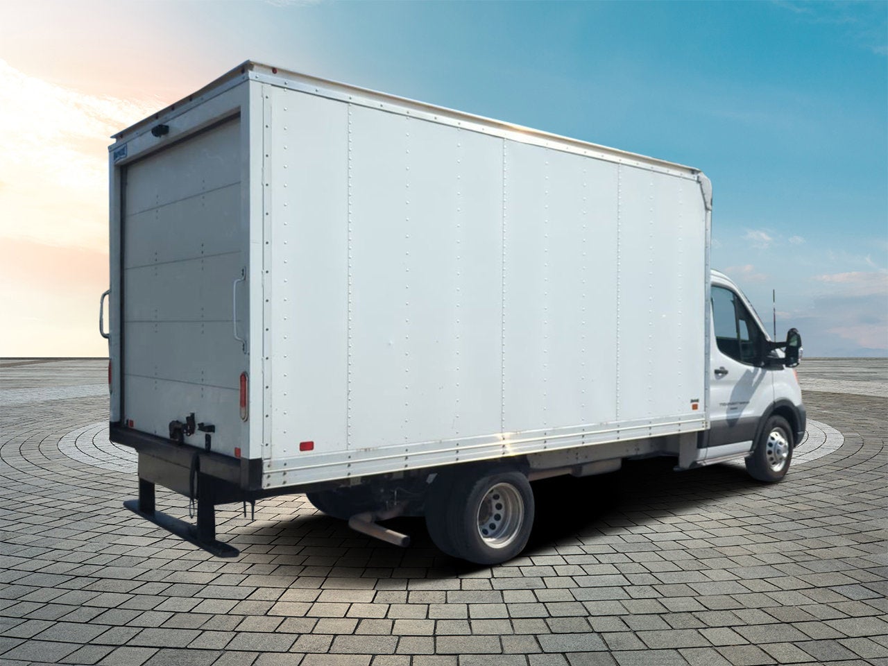 2022 Ford Transit Cutaway T-350 RWD DRW 156" WB 11000 GVWR