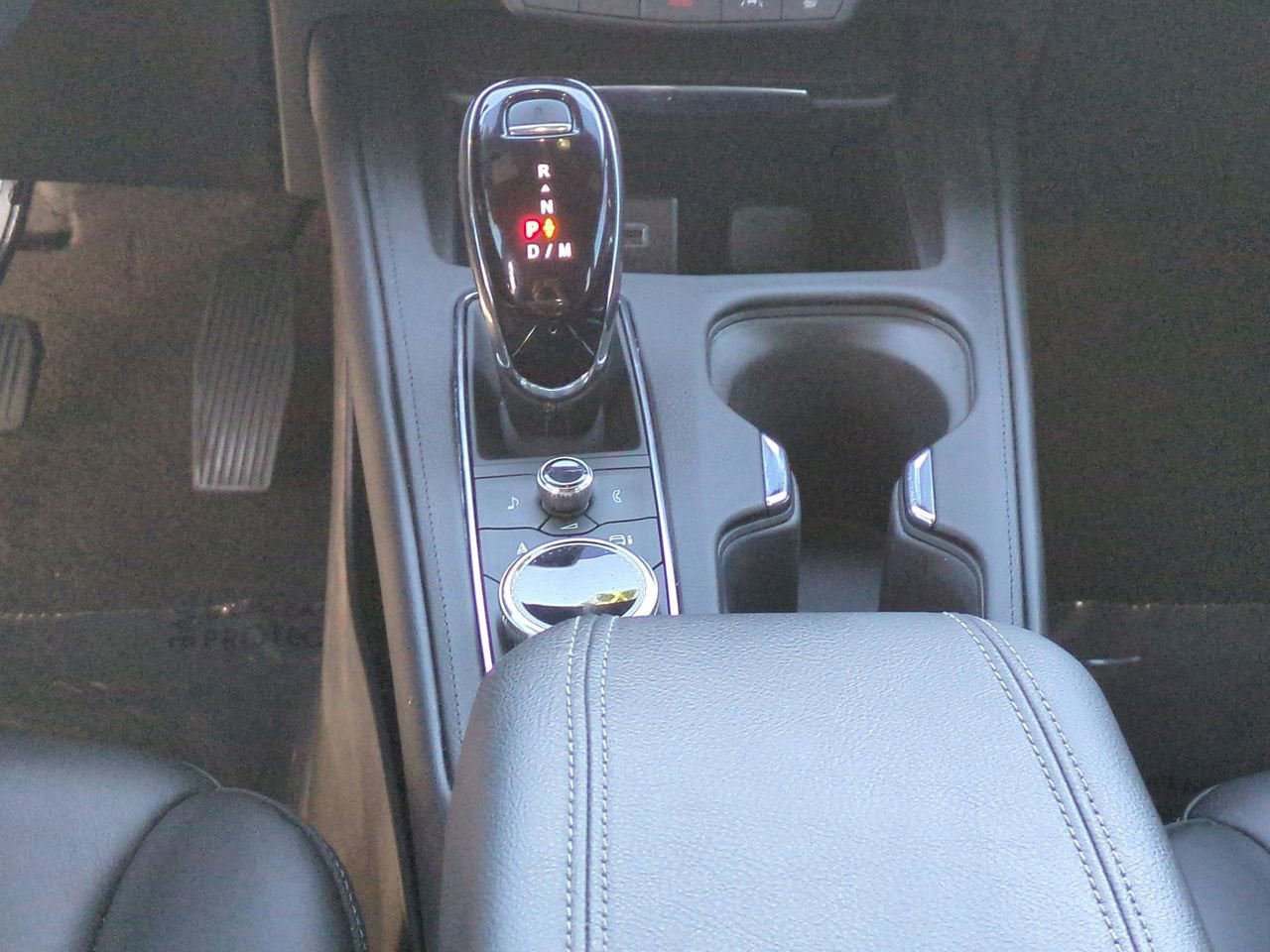 2024 Cadillac XT4 FWD Premium Luxury