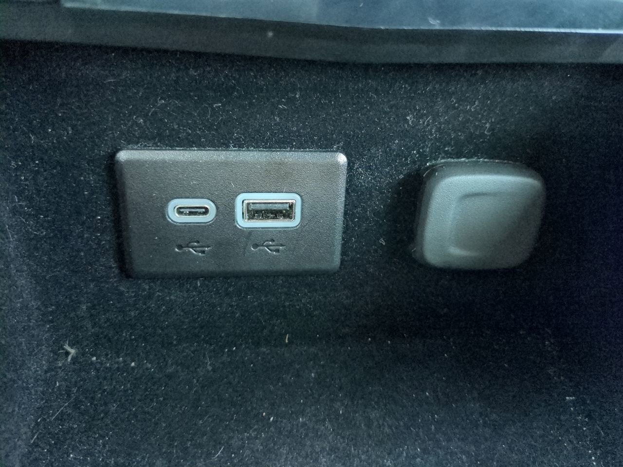 2024 Cadillac XT4 FWD Premium Luxury