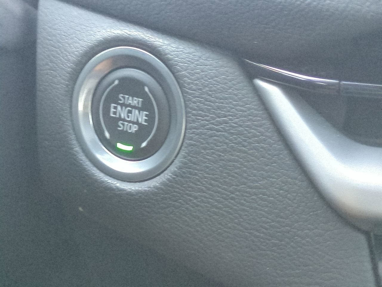 2024 Cadillac XT4 FWD Premium Luxury