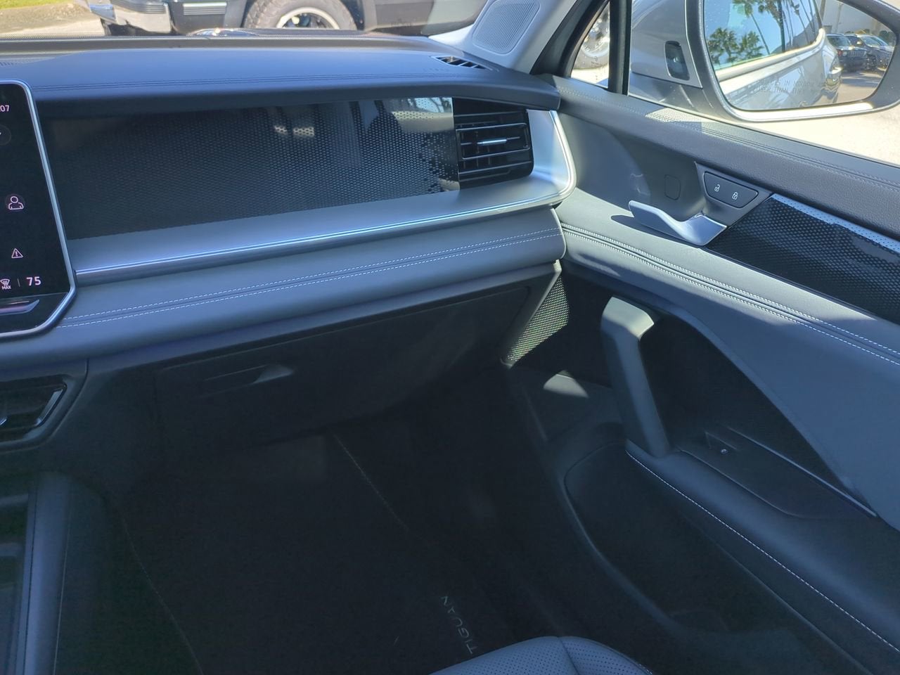 2025 Volkswagen Tiguan SE