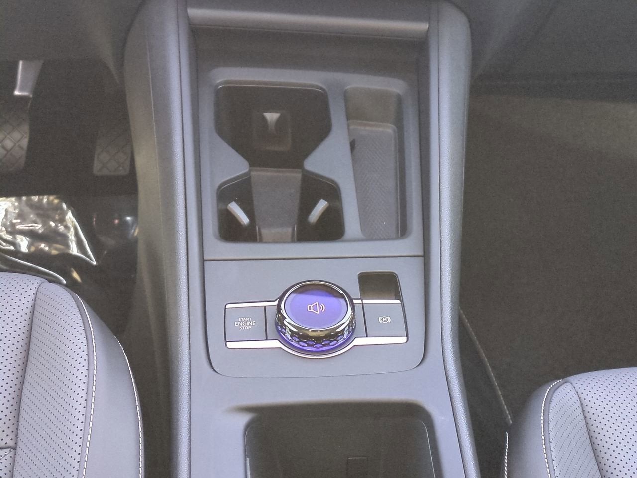 2025 Volkswagen Tiguan SE