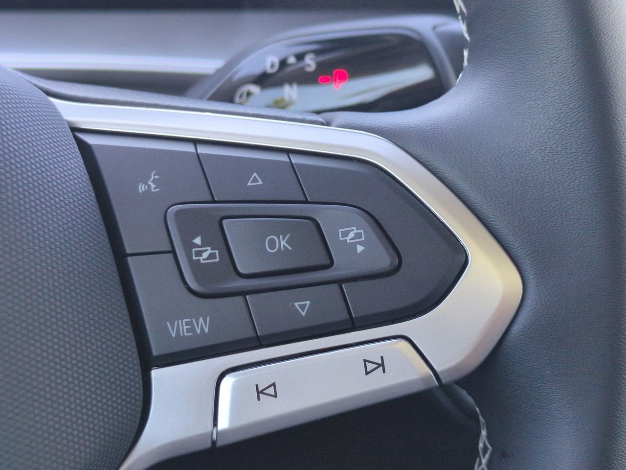 2025 Volkswagen Tiguan SE