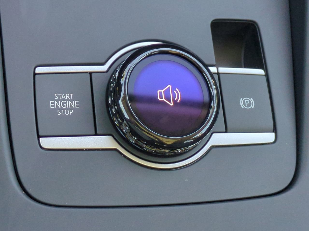 2025 Volkswagen Tiguan SE