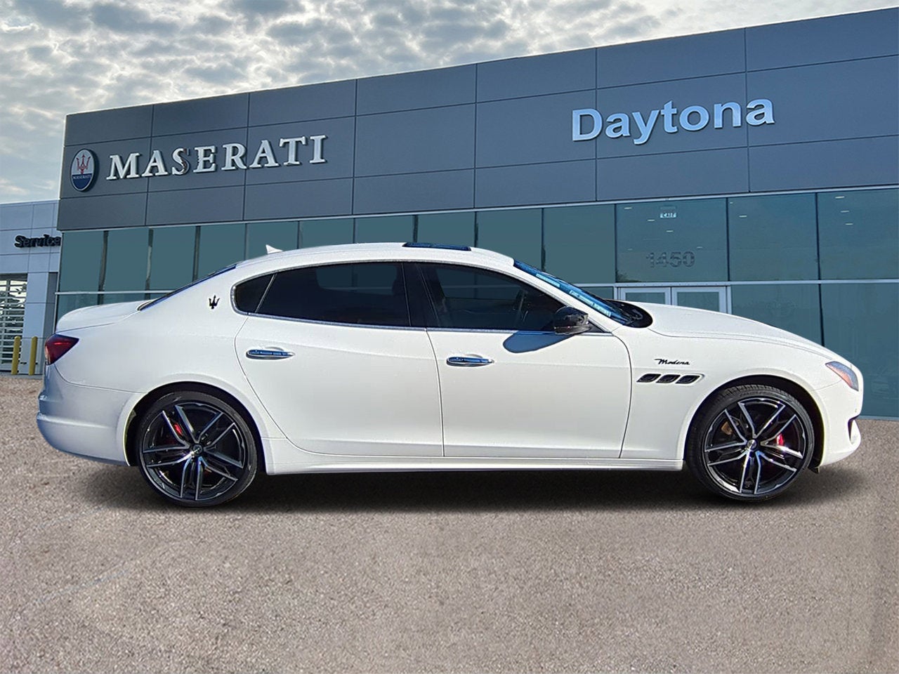 2024 Maserati Quattroporte Modena Ultima Q4