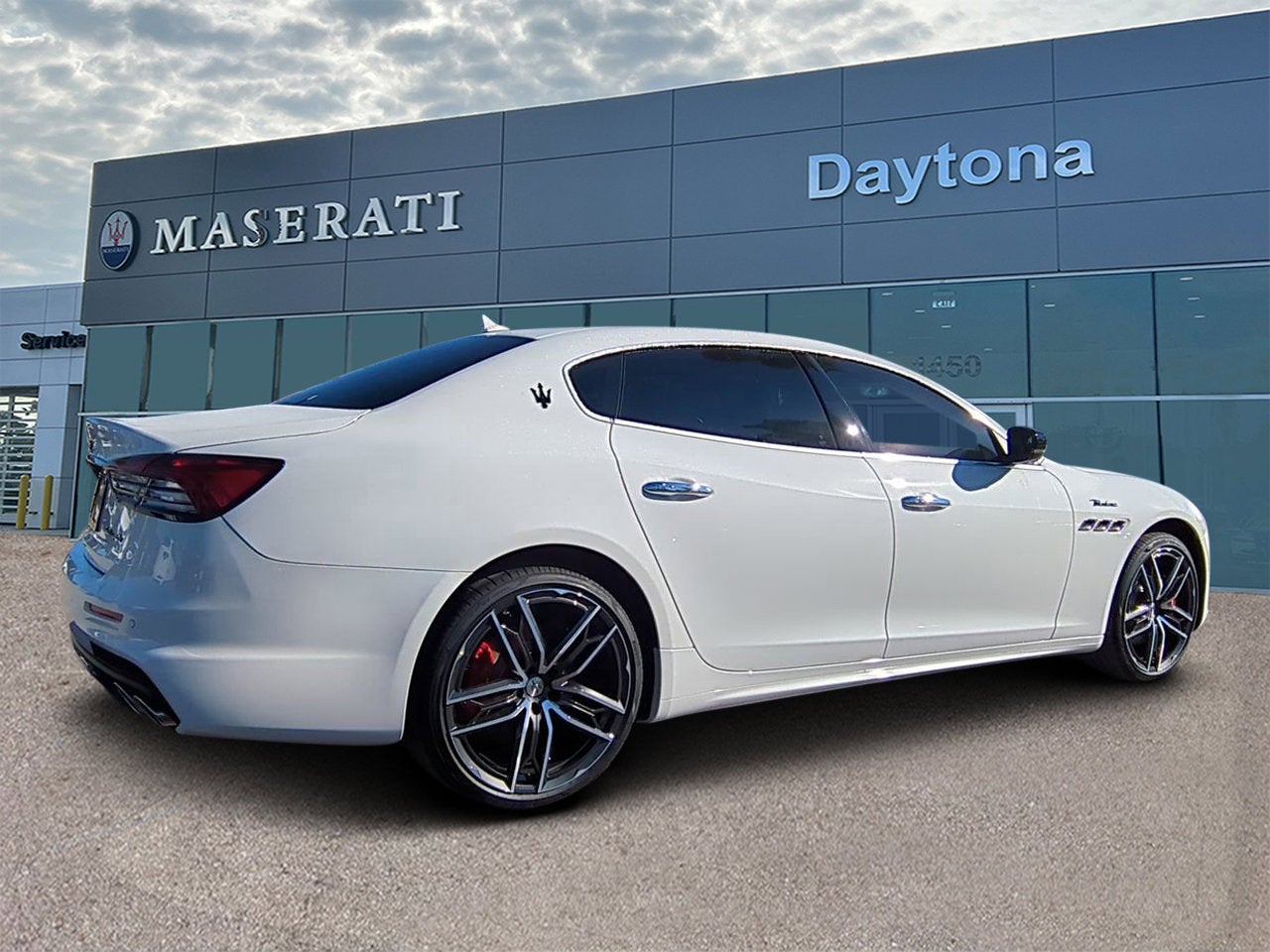 2024 Maserati Quattroporte Modena Ultima Q4