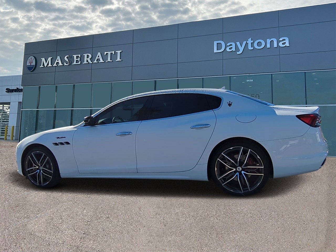 2024 Maserati Quattroporte Modena Ultima Q4