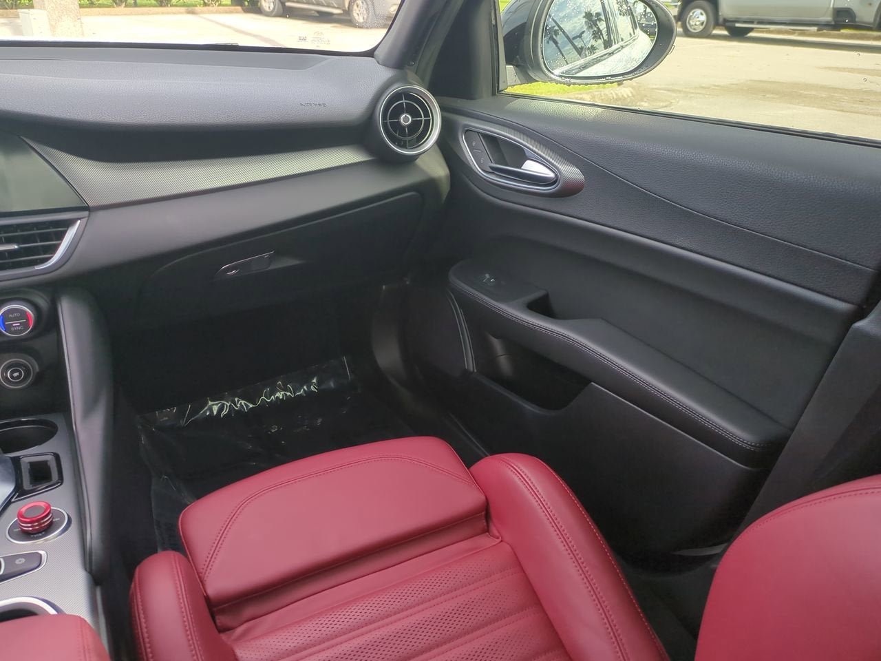 2024 Alfa Romeo Giulia Veloce