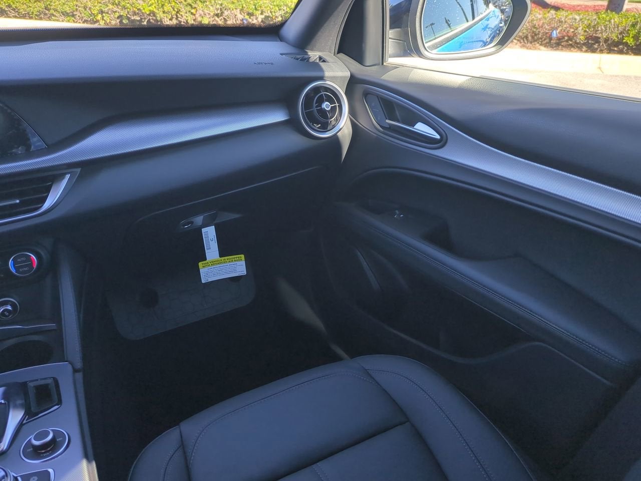2025 Alfa Romeo Stelvio AWD