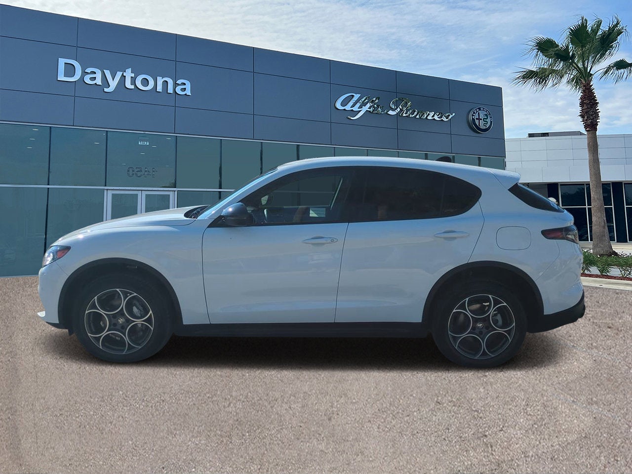 2025 Alfa Romeo Stelvio AWD