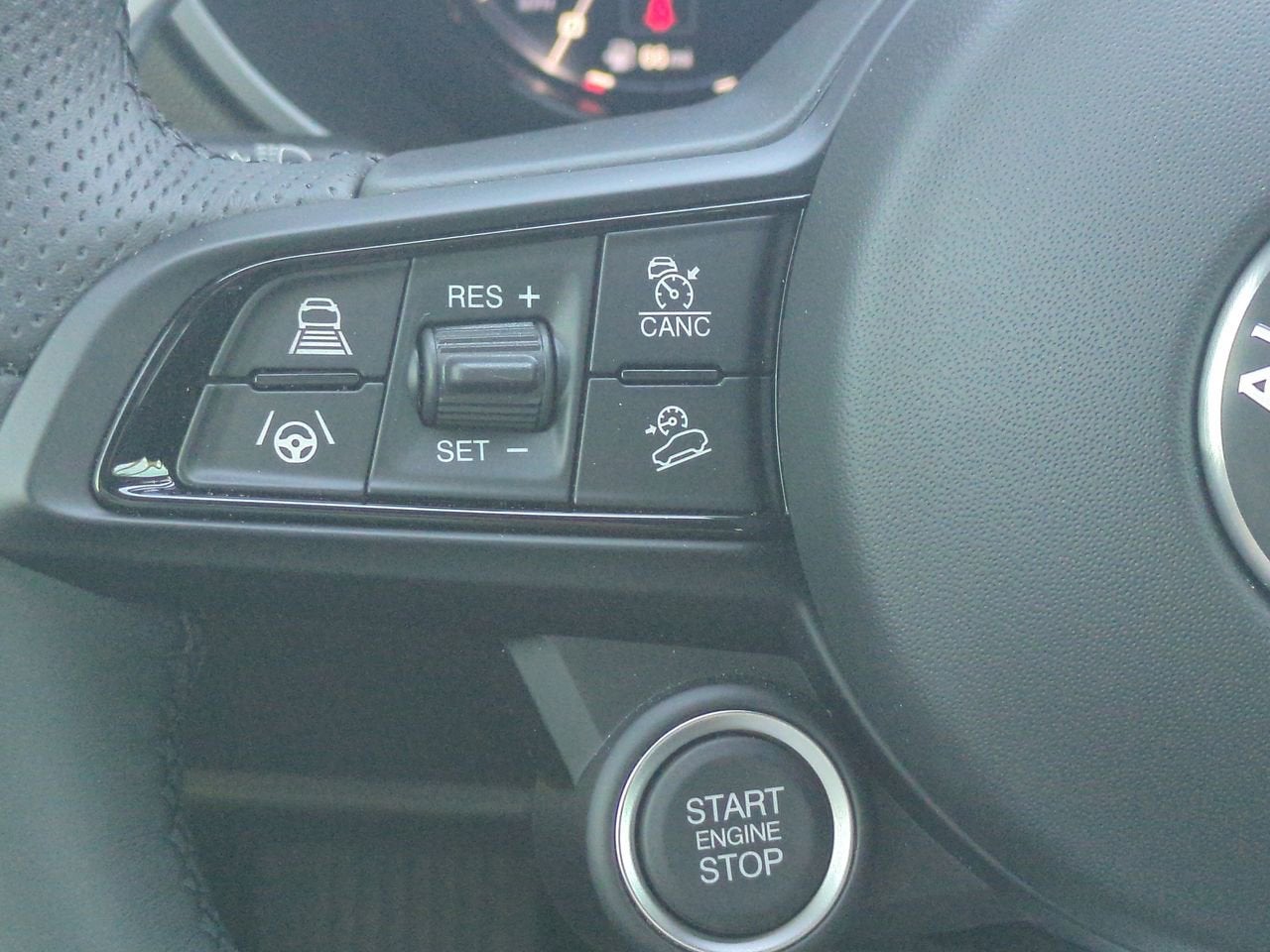 2025 Alfa Romeo Stelvio AWD