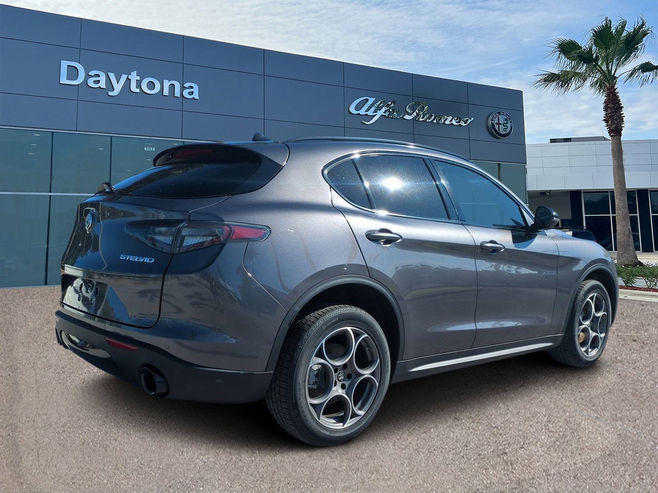 2025 Alfa Romeo Stelvio AWD