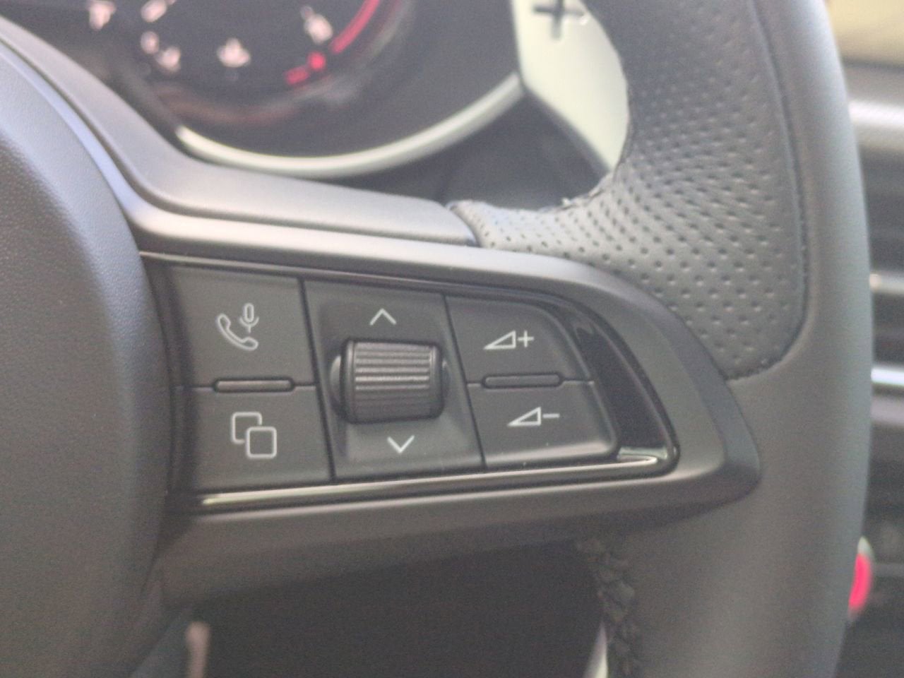 2025 Alfa Romeo Stelvio AWD