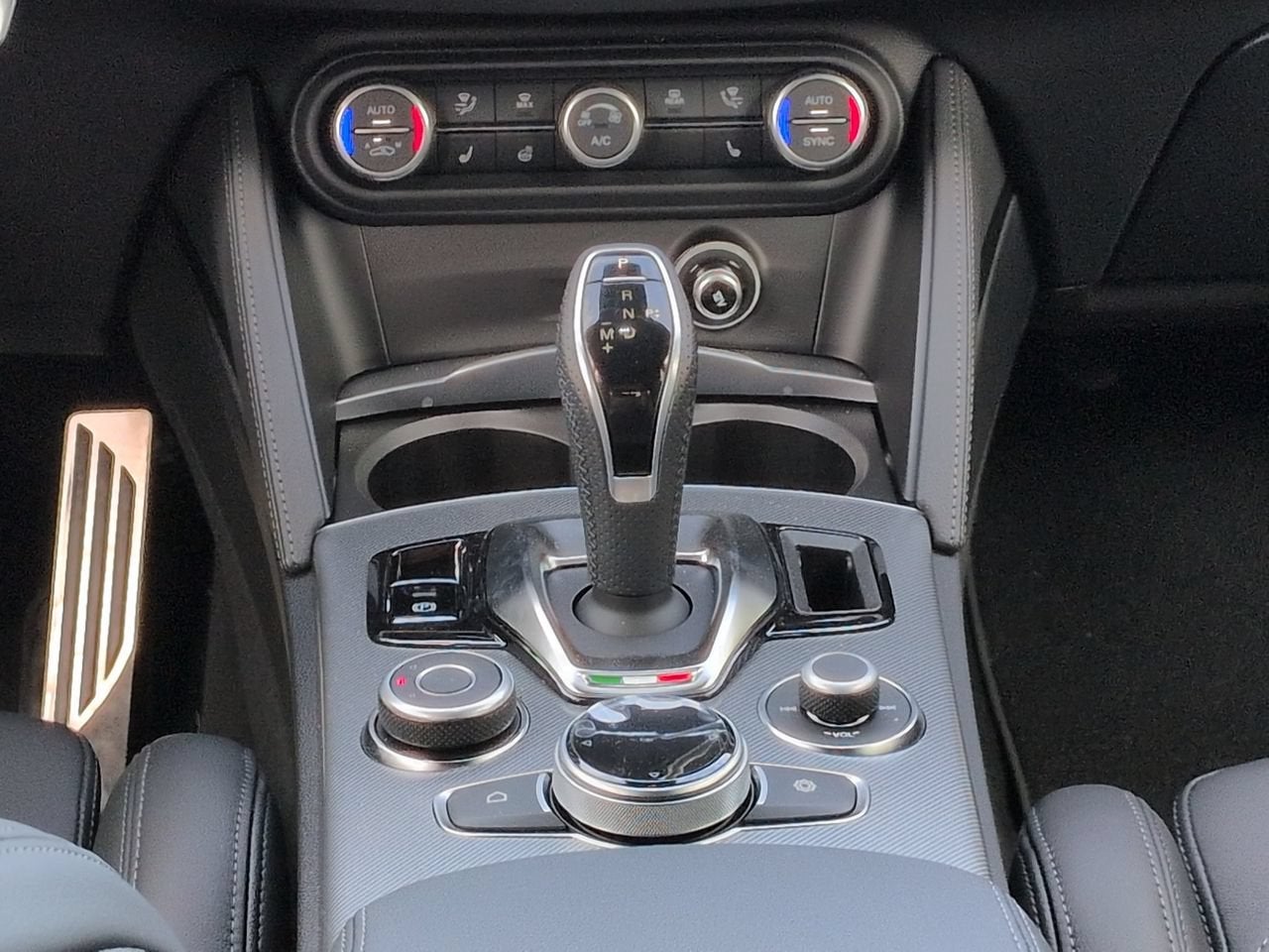 2026 Alfa Romeo Stelvio AWD
