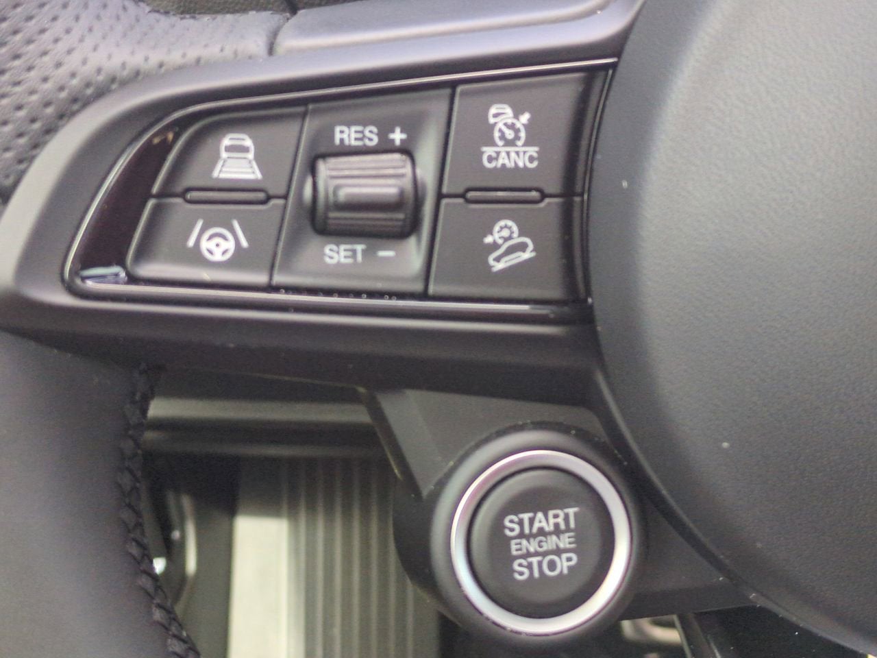 2025 Alfa Romeo Stelvio AWD