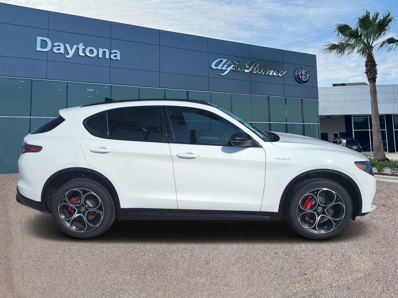 2025 Alfa Romeo Stelvio AWD