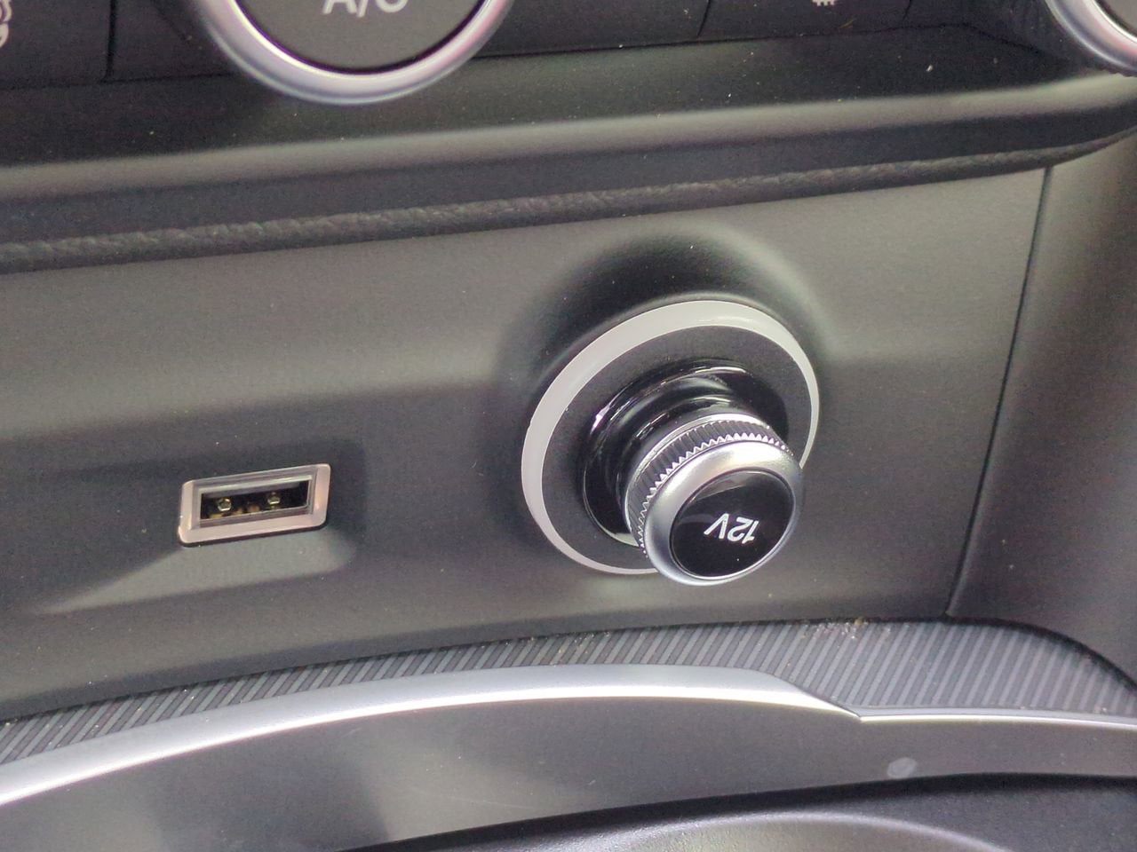 2025 Alfa Romeo Stelvio AWD