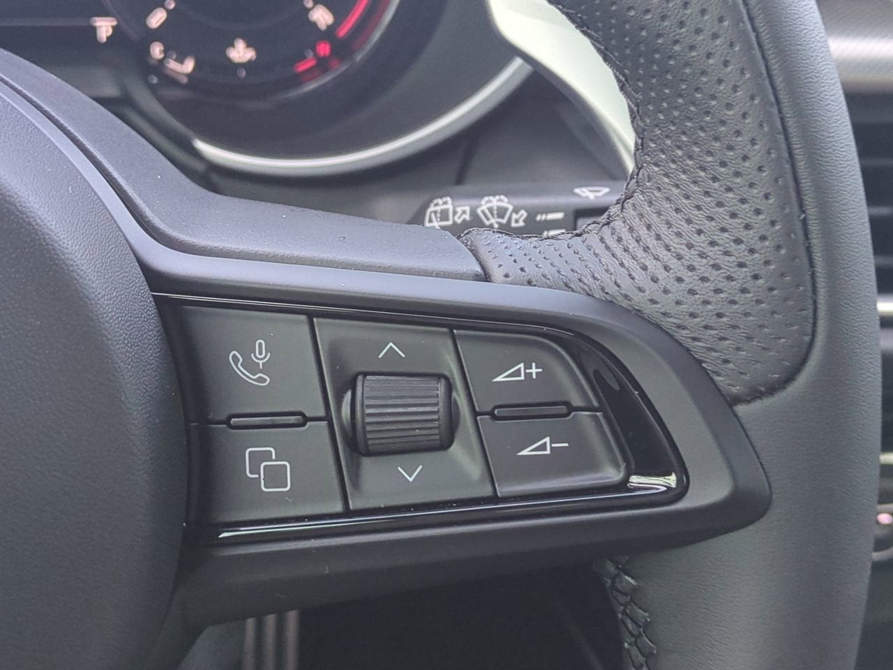 2025 Alfa Romeo Stelvio AWD