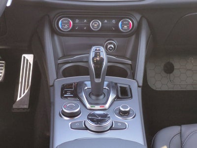 2025 Alfa Romeo Stelvio AWD