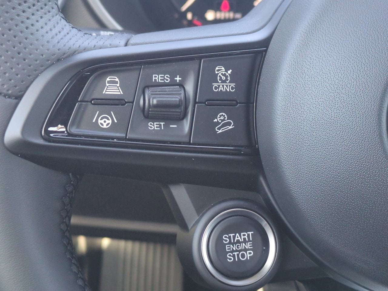 2025 Alfa Romeo Stelvio AWD