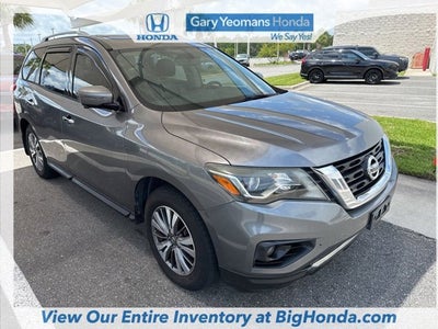 2017 Nissan Pathfinder SL