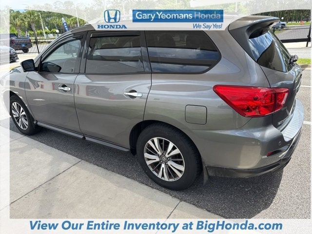2017 Nissan Pathfinder SL