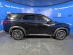 2023 Nissan Pathfinder S