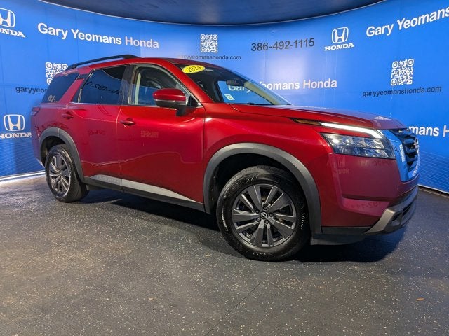 2024 Nissan Pathfinder SV