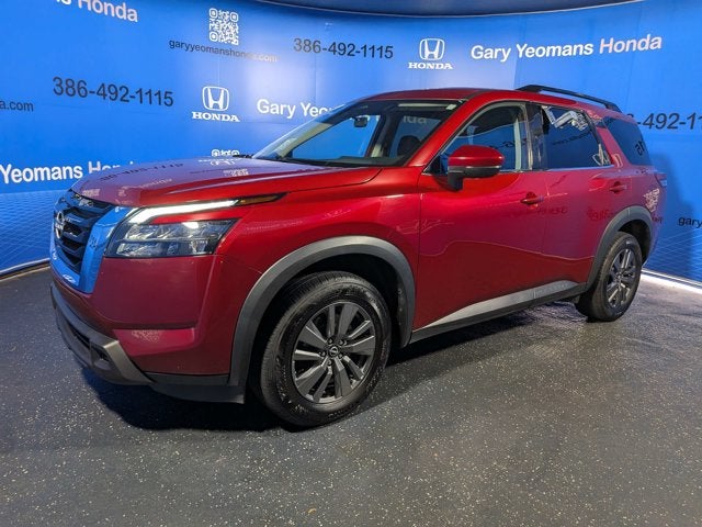 2024 Nissan Pathfinder SV