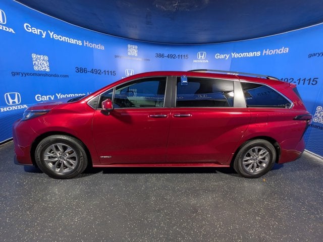 2021 Toyota Sienna XLE