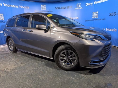 2023 Toyota Sienna XLE