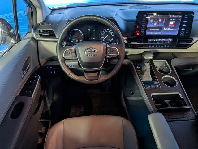 2023 Toyota Sienna XLE