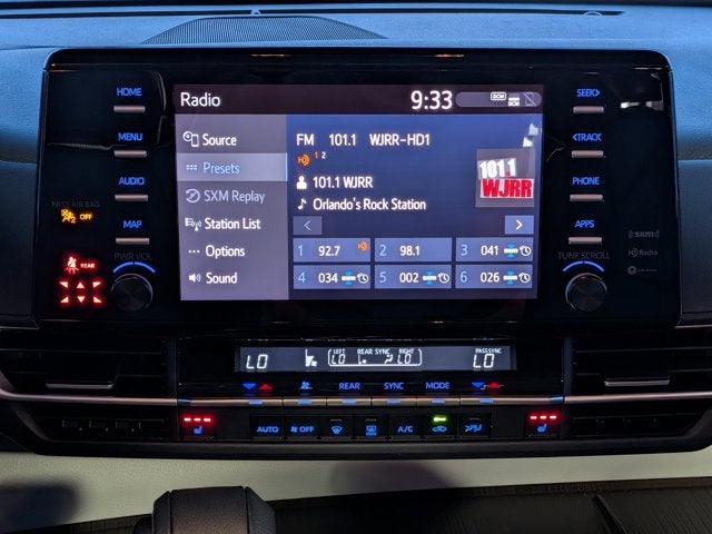 2023 Toyota Sienna XLE