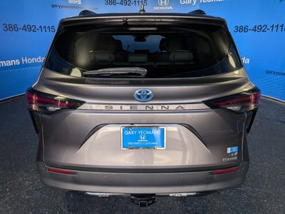 2023 Toyota Sienna XLE